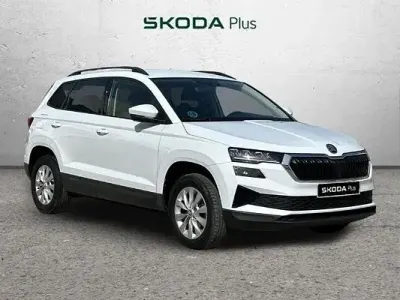 Usado Skoda Karoq Active 110 CV (80 kW) 2022 Blanco SUV