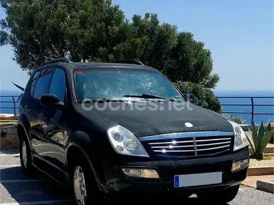 Usado SsangYong Rexton 165 CV (121 kW) 2005 Negro SUV