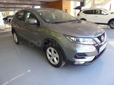 Usado Nissan Qashqai Acenta 150 CV (110 kW) 2019 Gris / plata SUV