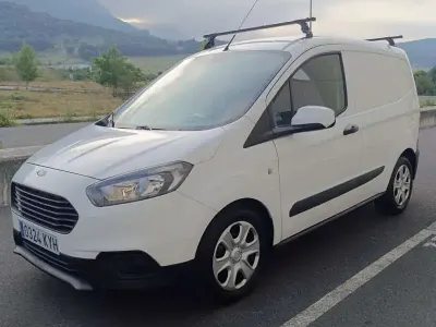 Usado Ford Transit Courier Trend 102 CV (75 kW) 2019 Blanco Van
