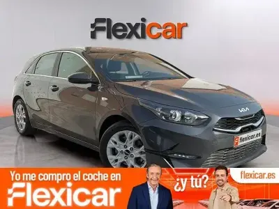 Usado Kia Ceed 136 CV (100 kW) 2023 Amarillo Utilitario