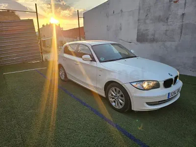 Usado BMW 116 115 CV (84 kW) 2009 Blanco Utilitario