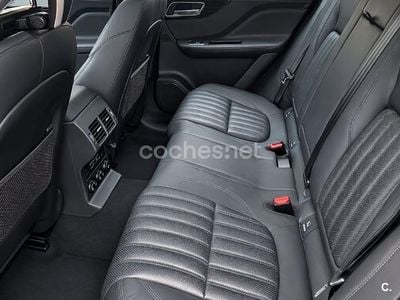Usado Jaguar F-Pace Portfolio 300 CV (220 kW) 2017 Gris / plata SUV