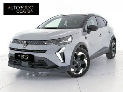 Usado Renault Captur Techno 100 CV (73 kW) 2025 Gris / plata SUV