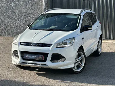 Usado Ford Kuga Titanium 180 CV (132 kW) 2016 Blanco SUV