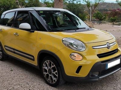 Usado Fiat 500L Living 85 CV (62 kW) 2016 Amarillo Monovolumen