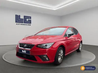 Usado Seat Ibiza 110 CV (80 kW) 2024 Rojo Utilitario