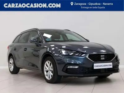 Usado Seat Leon Style 110 CV (80 kW) 2023 Gris Utilitario