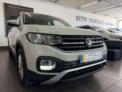 Usado VW T-Cross Advance 110 CV (80 kW) 2022 Gris SUV