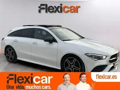 Usado Mercedes CLA200 Shooting Brake 163 CV (119 kW) 2021 Blanco Familiar