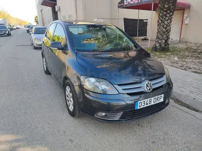 Begagnad VW Golf Plus Cross Highline 140 HK (102 kW) 2005 Blå Minibuss
