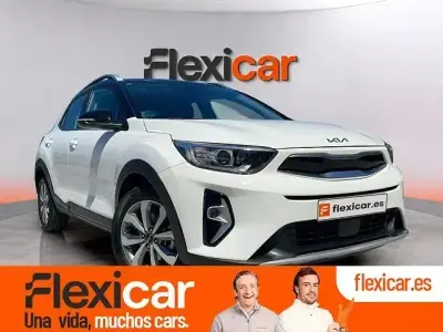 Usado Kia Stonic 120 CV (88 kW) 2023 Blanco SUV