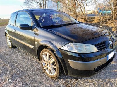 Negro Usado 2003 Renault Mégane II Privilege Berlina | 2500 € (Un poco caro)