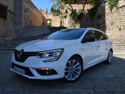 Usado Renault Mégane GrandTour Zen 110 CV (80 kW) 2018 Blanco Familiar