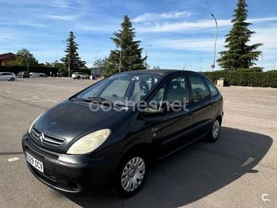 Usado Citroën Xsara Picasso Exclusive 90 CV (66 kW) 2004 Gris / plata Monovolumen
