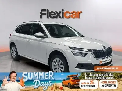Usado Skoda Kamiq Selection 95 CV (69 kW) 2023 Blanco SUV