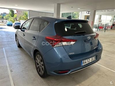 Toyota Auris Hybrid