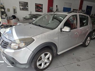 Używany Dacia Sandero Stepway 85 KM (62 kW) 2013 Szary Sedan/Limuzyna