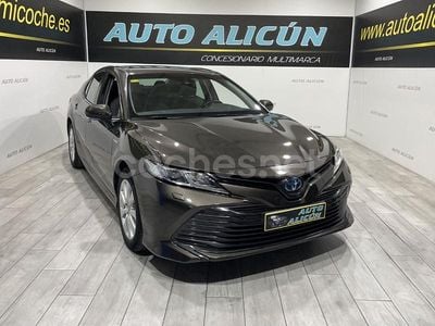 Marrón Usado 2020 Toyota Camry Business Edition Berlina | 20.800 € (Precio justo)
