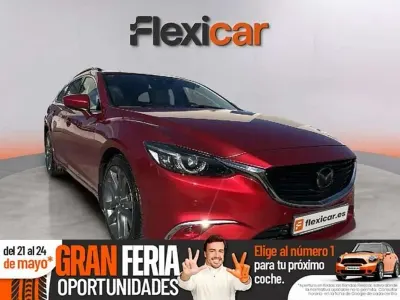 Usado Mazda 6 175 CV (128 kW) 2016 Rojo Monovolumen