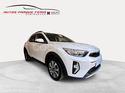 Blanco Usado 2024 Kia Stonic SUV | 19.490 € (Un poco caro)