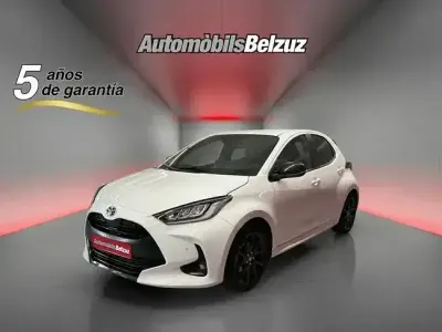 Usado Toyota Yaris Business Edition 116 CV (85 kW) 2022 Blanco Utilitario