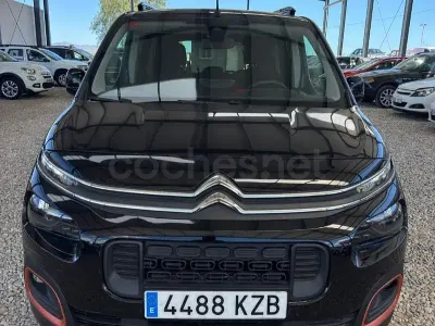 Usado Citroën Berlingo Shine 102 CV (75 kW) 2019 Negro Monovolumen