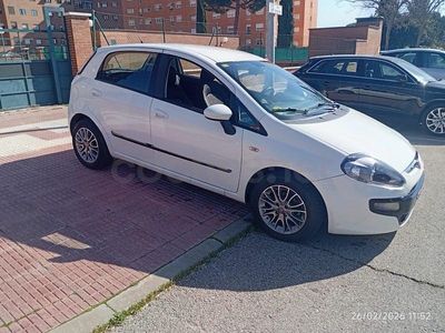 Usado Fiat Punto Lounge 95 CV (69 kW) 2012 Blanco Utilitario