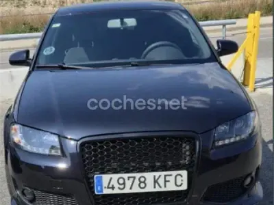 Usado Audi A3 Ambition 140 CV (102 kW) 2004 Negro Utilitario