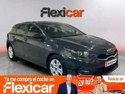 Usado Kia Ceed 136 CV (100 kW) 2023 Gris Utilitario