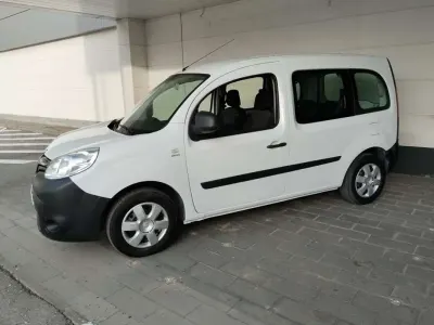 Usado Renault Kangoo 95 CV (69 kW) 2021 Blanco Monovolumen