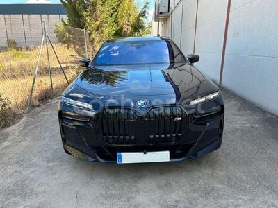 Azul Usado 2023 BMW M760e Comfort Edition Berlina | 105.000 €