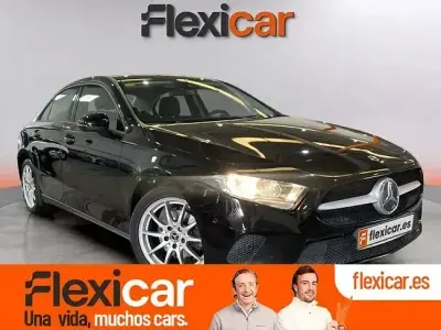 Usado Mercedes A180 116 HP (85 kW) 2019 Preto Sedan