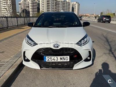 Usado Toyota Yaris Hybrid Plus 116 CV (85 kW) 2023 Blanco Berlina