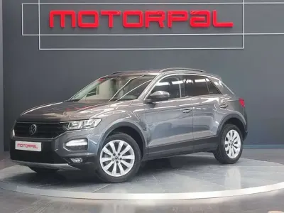 Usado VW T-Roc Advance 116 CV (85 kW) 2021 Gris SUV