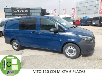 Usado Mercedes Vito 102 CV (75 kW) 2021 Azul Van
