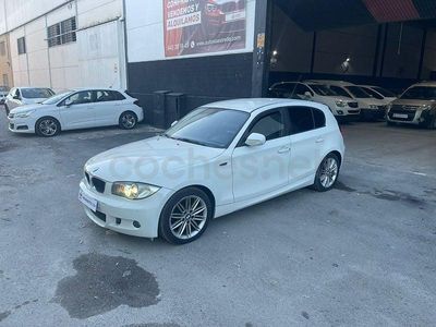 Usado BMW 118 Sport Line 143 CV (105 kW) 2011 Blanco Utilitario