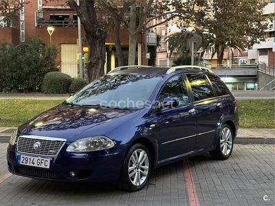 Azul Usado 2008 Fiat Croma Emotion Familiar | 2350 €