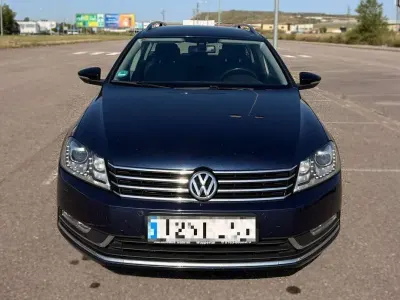 Usado VW Passat 140 CV (102 kW) 2014 Azul Familiar