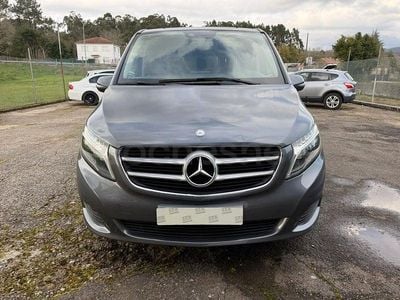 Usado Mercedes V220 Avantgarde 163 CV (119 kW) 2016 Gris / plata Monovolumen