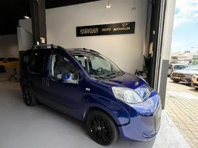 Usado Fiat Qubo Dynamic 75 CV (55 kW) 2015 Azul Monovolumen