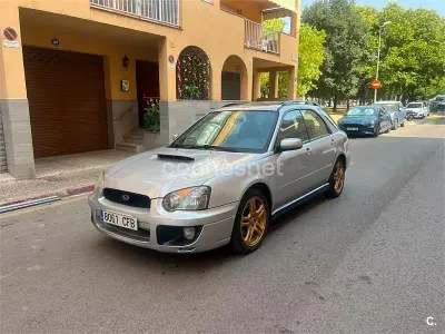 Usado Subaru Impreza 225 CV (165 kW) 2003 Gris / plata Familiar