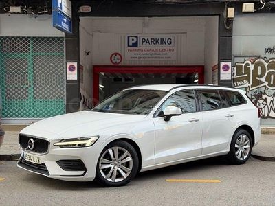 Usado Volvo V60 Momentum 197 CV (144 kW) 2021 Blanco Familiar