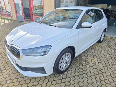 Usado Skoda Fabia Ambition 80 CV (58 kW) 2022 Blanco Utilitario