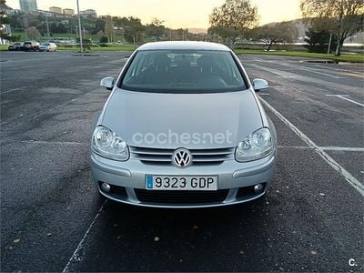 Gris / plata Usado 2008 VW Golf VI Highline Berlina | 7850 € (Un poco caro)