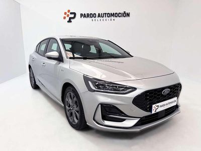Gris Usado 2023 Ford Focus ST-Line Utilitario | 19.900 € (Un poco caro)