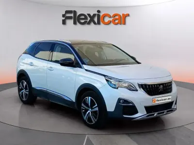 Usado Peugeot 3008 Allure 131 CV (96 kW) 2019 Blanco SUV