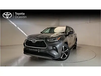 Usado Toyota Highlander Luxury 246 CV (180 kW) 2021 Gris / plata SUV