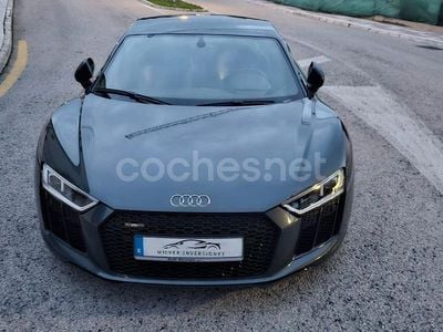 Gris / plata Usado 2017 Audi R8 Coupé Coupe | 125.000 € (Precio justo)