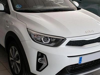 Usado Kia Stonic 101 CV (74 kW) 2024 Blanco SUV